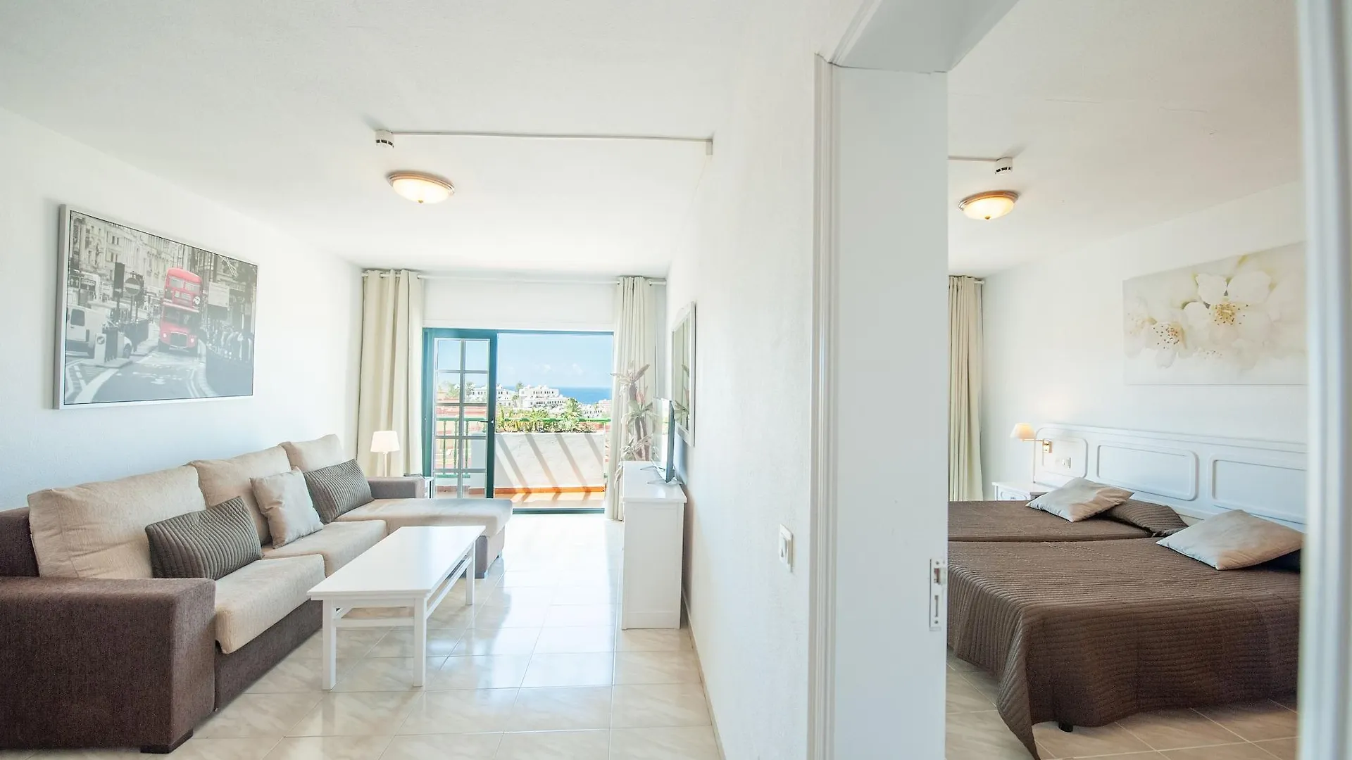 *** דירה אדחה Aparthotel Neptuno Costadeje ספרד